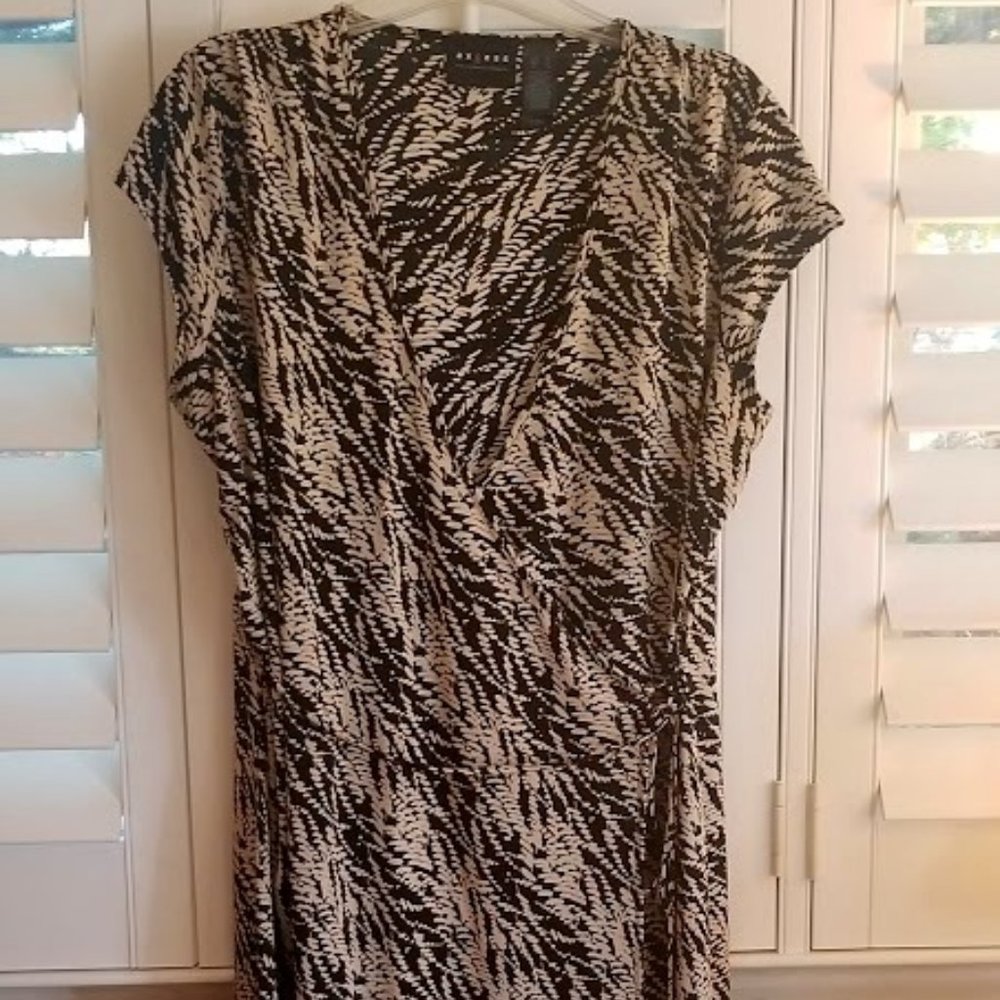Axcess | a Liz Claiborne Company | Black & Ivory Wrap Dress | Size XL